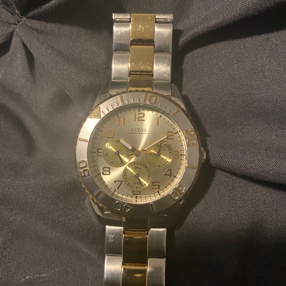 Guess watch. Stainless steel